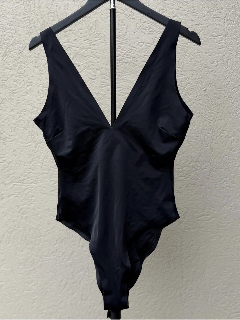 Onewith Bellows Plunge High-Cut One Piece Black Deep V-Neck Seamless Swimsuit L